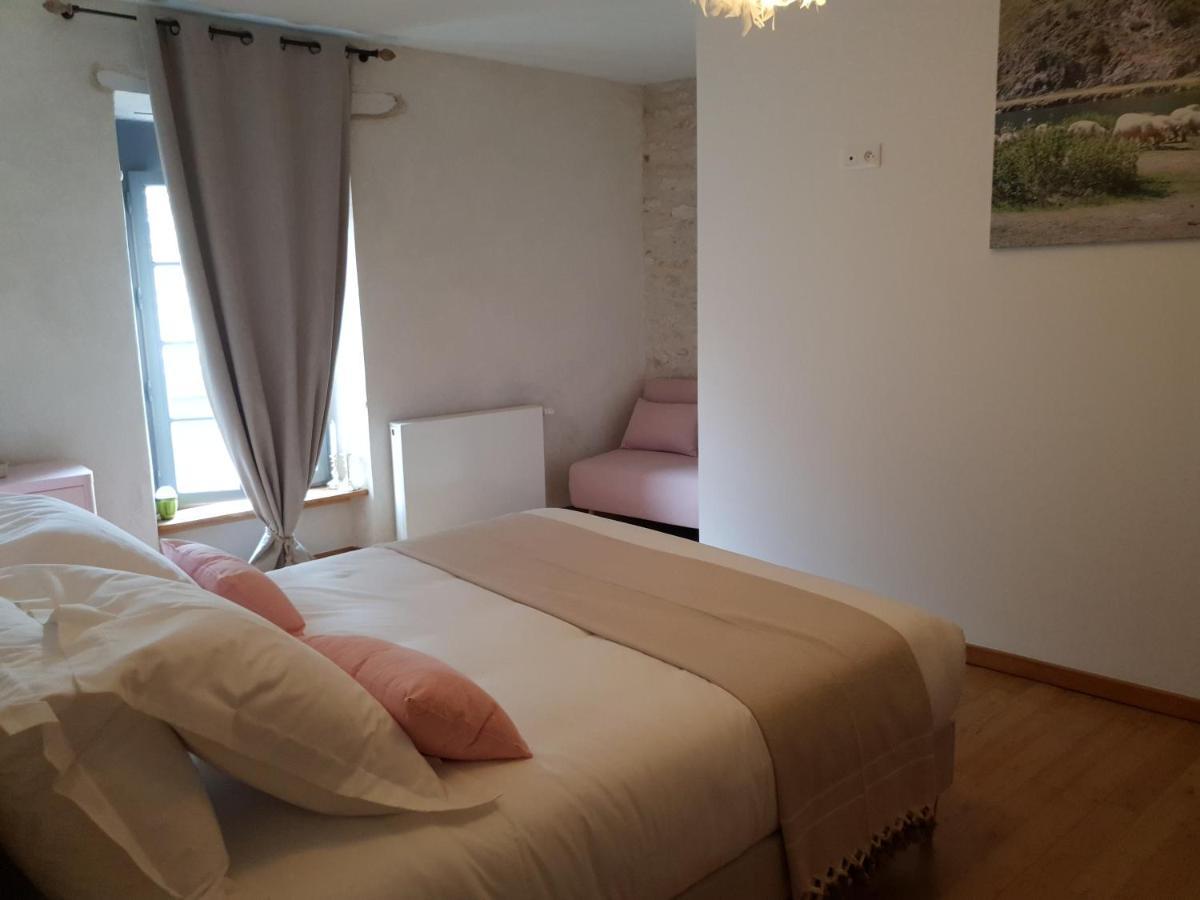 La Cour Saint Louis Bed and Breakfast Castelnau-Montratier Εξωτερικό φωτογραφία