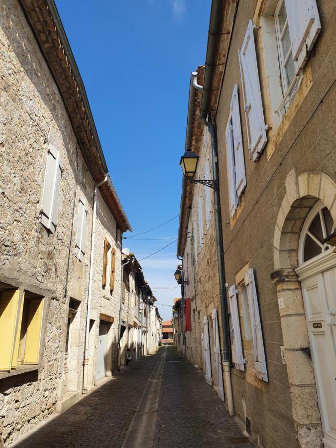 La Cour Saint Louis Bed and Breakfast Castelnau-Montratier Εξωτερικό φωτογραφία