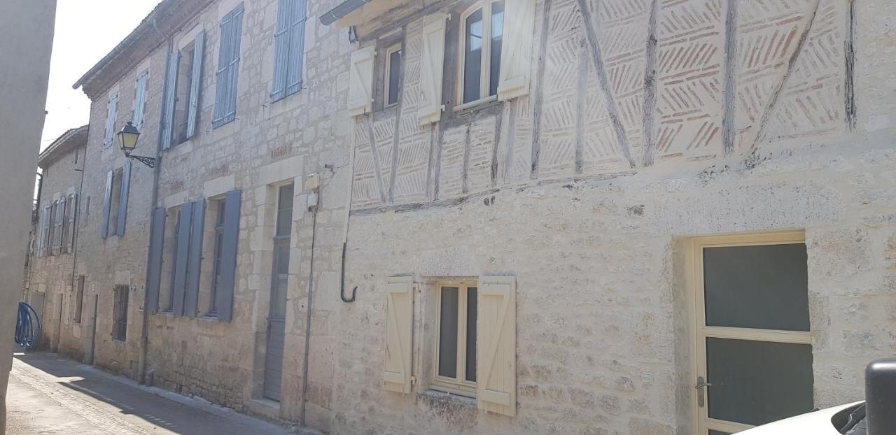 La Cour Saint Louis Bed and Breakfast Castelnau-Montratier Εξωτερικό φωτογραφία